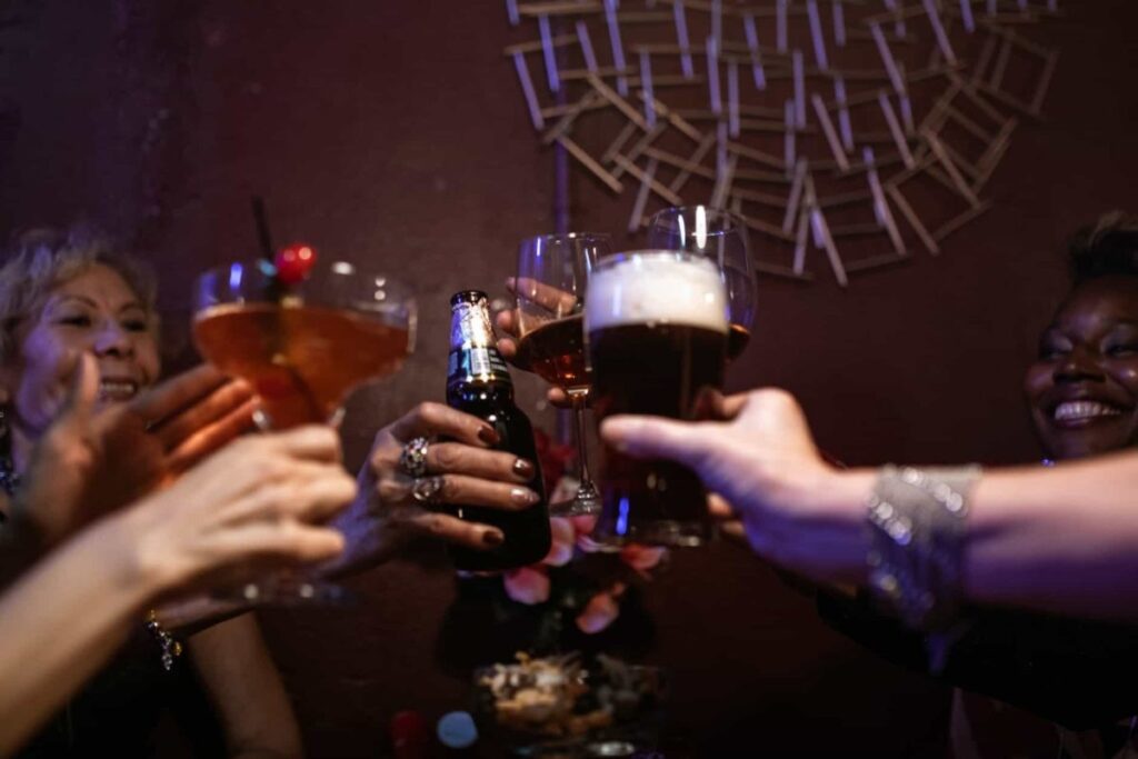 friends toasting their drinks